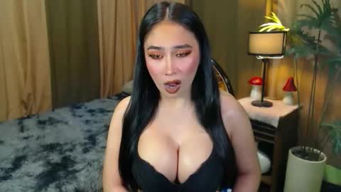 Snapshot of hotevatrans chatting on November 2025 11:05:01 PM EVA online show from November 2025 11:05:01 PM