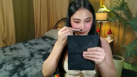 Snapshot of hotevatrans chatting on November 2025 11:15:01 PM EVA online show from November 2025 11:15:01 PM