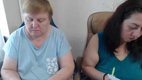 Snapshot of hotfiremommy chatting on November 2025 08:45:01 AM LimonkaFire online show from November 2025 08:45:01 AM