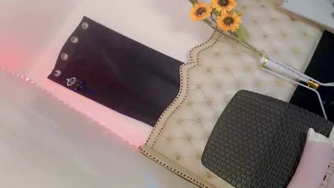 hotgirl_krisxx online show from October 2025 09:31:01 AM