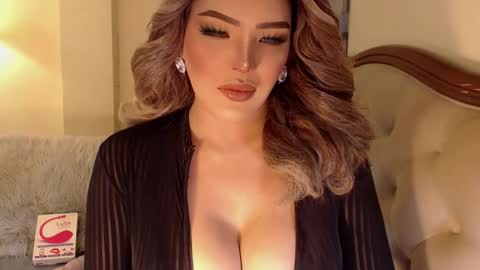 Miss ELY online show from October 2025 02:43:02 AM