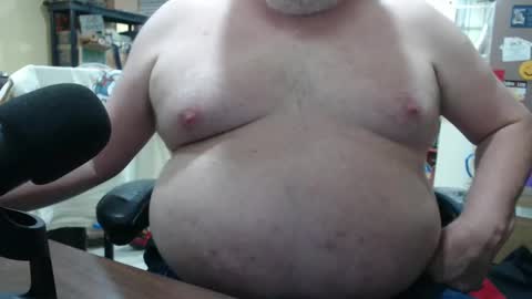 Snapshot of hotgrandpa594u chatting on September 2025 04:39:02 PM hotgrandpa594u online show from September 2025 04:39:02 PM