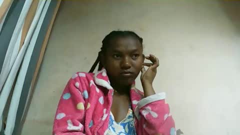 Snapshot of hotiesveronique chatting on October 2025 08:09:02 AM veronique online show from October 2025 08:09:02 AM