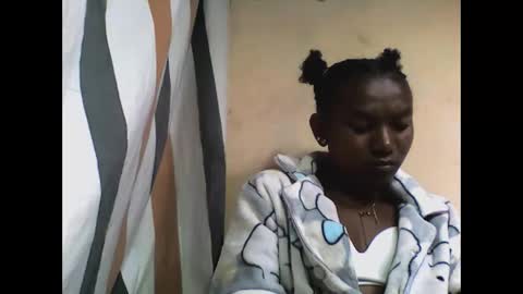 Snapshot of hotiesveronique chatting on October 2025 08:07:01 PM veronique online show from October 2025 08:07:01 PM