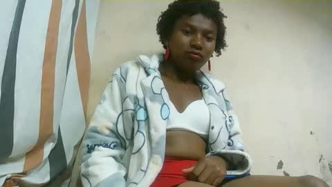 Snapshot of hotiesveronique chatting on October 2025 06:39:02 PM veronique online show from October 2025 06:39:02 PM