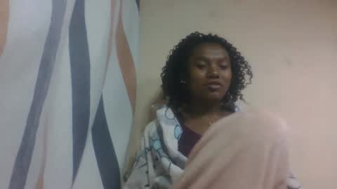 Snapshot of hotiesveronique chatting on October 2025 07:08:01 AM veronique online show from October 2025 07:08:01 AM