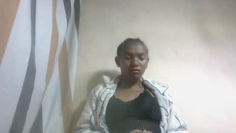 Snapshot of hotiesveronique chatting on October 2025 03:09:02 AM veronique online show from October 2025 03:09:02 AM