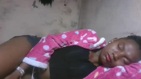 Snapshot of hotiesveronique chatting on October 2025 06:40:02 PM veronique online show from October 2025 06:40:02 PM