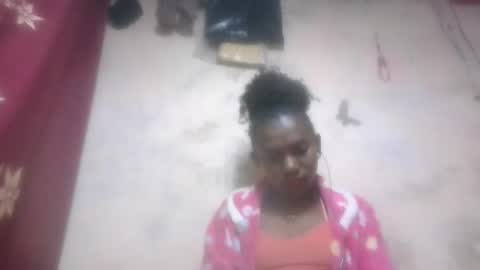 Snapshot of hotiesveronique chatting on October 2025 01:50:02 PM veronique online show from October 2025 01:50:02 PM