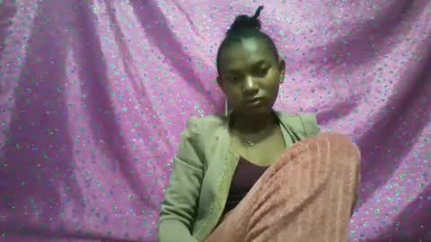 Snapshot of hotiesveronique chatting on October 2025 01:51:02 AM veronique online show from October 2025 01:51:02 AM