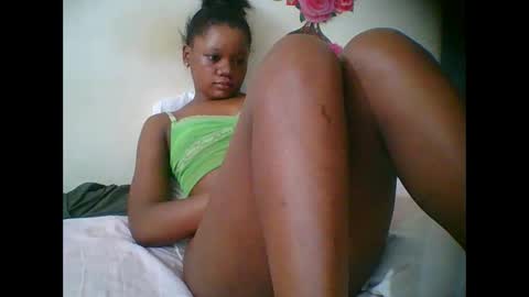 LOYCE online show from October 2025 10:25:02 PM