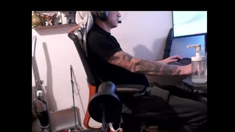 hotkinkytat online show from December 2024 01:13:01 PM