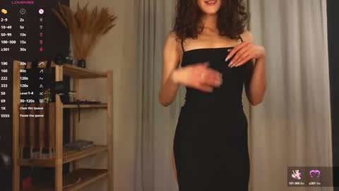 Snapshot of hotlaracroft chatting on October 2025 05:19:02 PM Allison online show from October 2025 05:19:02 PM