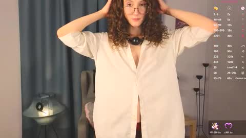 Snapshot of hotlaracroft chatting on October 2025 06:40:02 PM Allison online show from October 2025 06:40:02 PM