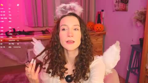 Snapshot of hotlaracroft chatting on October 2025 07:36:02 PM Allison online show from October 2025 07:36:02 PM