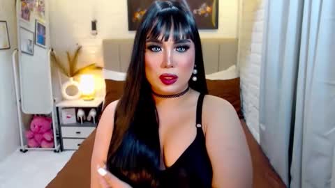 Snapshot of hotlexus69 chatting on October 2025 12:15:02 AM LEXUS online show from October 2025 12:15:02 AM