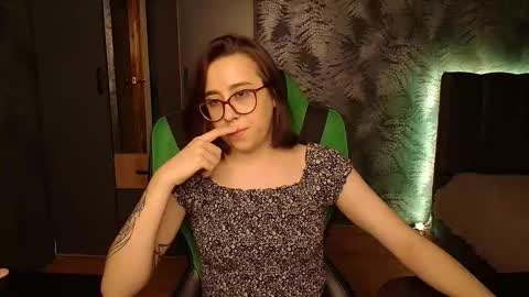 hotmariella online show from February 2025 05:16:01 PM