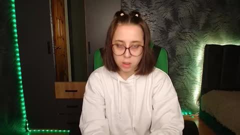 hotmariella online show from February 2025 12:11:02 PM