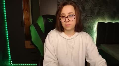 hotmariella online show from February 2025 10:17:02 AM