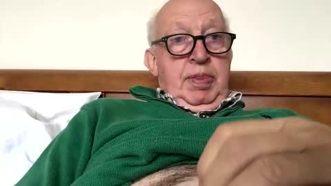 hotmuff99 online show from October 2025 02:51:02 PM