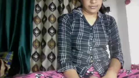 lola online show from December 2024 02:44:01 PM