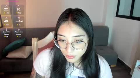 AMY online show from October 2025 07:33:02 PM