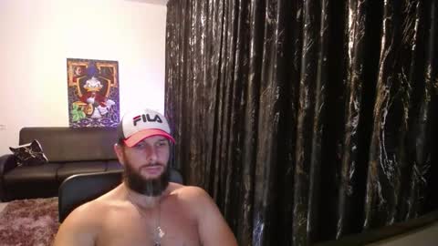 hotterlrg online show from September 2025 10:44:01 PM