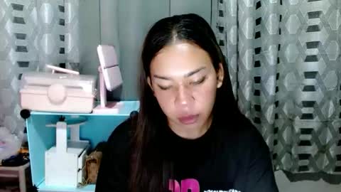 Snapshot of hottescum_intheworld chatting on October 2025 01:23:02 PM nika  online show from October 2025 01:23:02 PM