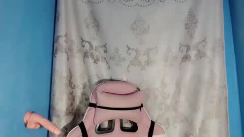 Snapshot of hottest_girl_vivianexx chatting on November 2025 02:39:02 PM online show from November 2025 02:39:02 PM