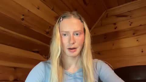 Snapshot of hottransgirlie chatting on January 2025 10:18:02 AM HotTransGirlie online show from January 2025 10:18:02 AM