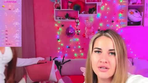 Snapshot of hotty_girls_here chatting on October 2025 06:13:02 AM Ivanna and Jessica online show from October 2025 06:13:02 AM