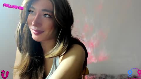 crishinahotty online show from January 2025 11:45:01 AM