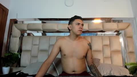 Snapshot of hotvolltage chatting on November 2025 12:17:01 PM online show from November 2025 12:17:01 PM