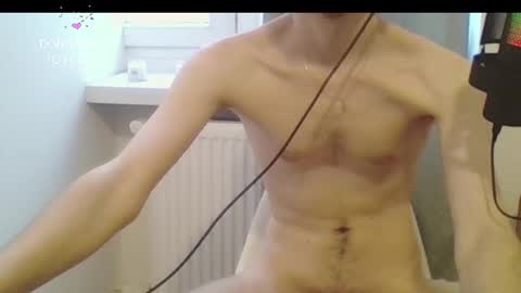 Snapshot of houdenni chatting on February 2025 02:26:01 PM twinkie online show from February 2025 02:26:01 PM