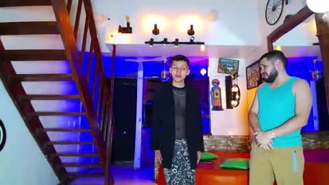 Snapshot of howents chatting on September 2025 04:06:01 AM HOWENTS online show from September 2025 04:06:01 AM