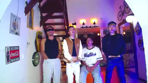 Snapshot of howents chatting on October 2025 03:42:01 AM HOWENTS online show from October 2025 03:42:01 AM