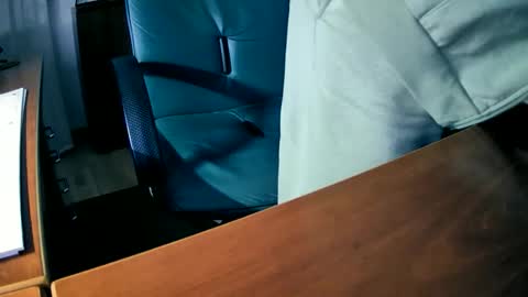 Snapshot of hpeter111 chatting on October 2025 07:26:01 PM Peter online show from October 2025 07:26:01 PM