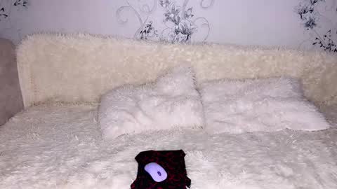 Snapshot of hranitel228 chatting on November 2025 03:25:01 PM SamNelly online show from November 2025 03:25:01 PM