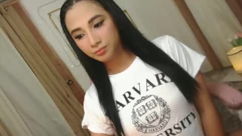 Snapshot of hugeasiancockandrea chatting on October 2025 05:22:02 PM drea online show from October 2025 05:22:02 PM