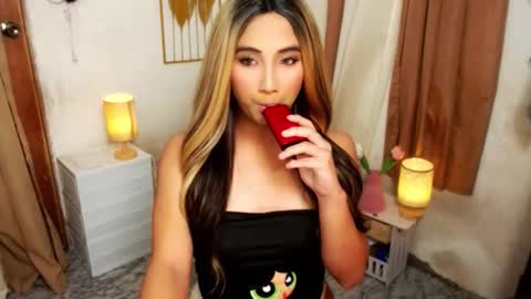 Snapshot of hugeasiancockandrea chatting on October 2025 01:50:02 PM drea online show from October 2025 01:50:02 PM