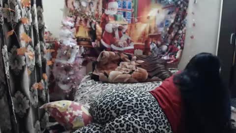 Snapshot of hugeassdevil chatting on January 2025 07:07:01 PM hugeassdevil online show from January 2025 07:07:01 PM