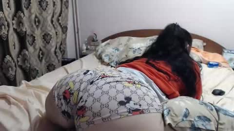 Snapshot of hugeassdevil chatting on October 2025 10:18:02 PM hugeassdevil online show from October 2025 10:18:02 PM