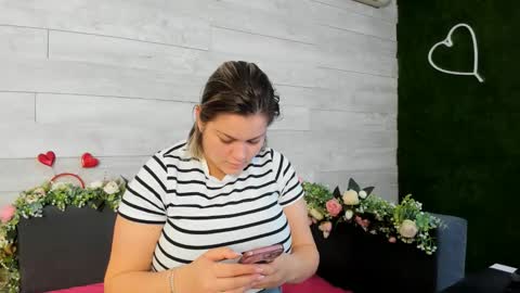 Snapshot of hugeboobserin chatting on February 2025 06:07:02 AM Erin online show from February 2025 06:07:02 AM