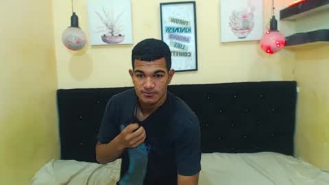 pablo  ubeer bigcock sexy twinks hot online show from October 2025 03:49:01 AM