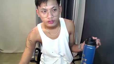 Snapshot of hugecockjames09 chatting on September 2025 03:28:02 AM hugecockjames09 online show from September 2025 03:28:02 AM