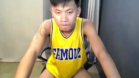 Snapshot of hugecockjames09 chatting on September 2025 04:44:01 AM hugecockjames09 online show from September 2025 04:44:01 AM