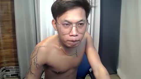 Snapshot of hugecockjames09 chatting on October 2025 06:35:02 AM hugecockjames09 online show from October 2025 06:35:02 AM