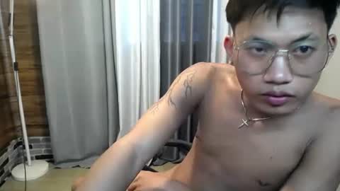 Snapshot of hugecockjames09 chatting on October 2025 08:48:02 AM hugecockjames09 online show from October 2025 08:48:02 AM