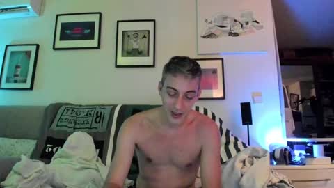 Snapshot of hugolandcam chatting on December 2024 04:29:02 PM Hugo online show from December 2024 04:29:02 PM