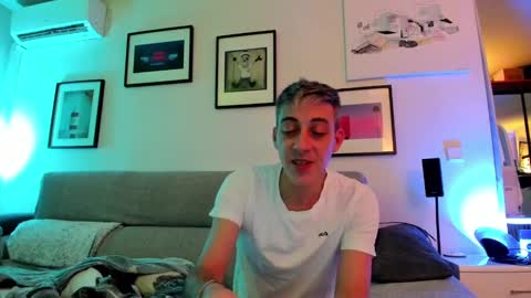 Snapshot of hugolandcam chatting on December 2024 08:31:02 PM Hugo online show from December 2024 08:31:02 PM